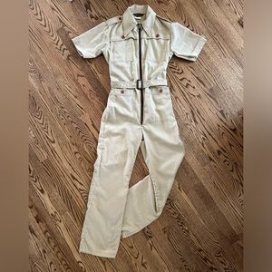 TRUE VINTAGE 1970s khaki jumpsuit. Pointed collar, belted waist, pockets!